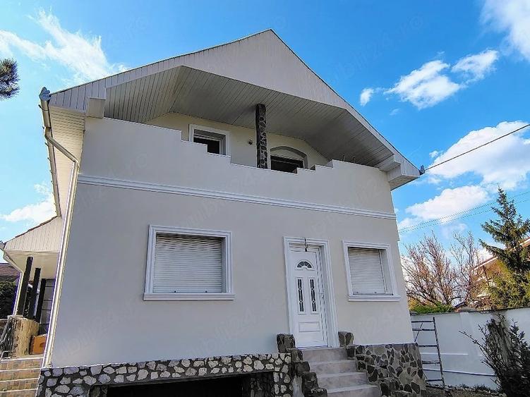 Casă cu Teren 300 Mp în Central