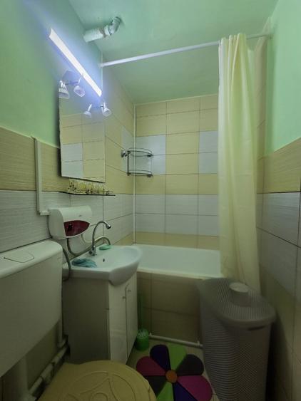 Apartament cu 2 camere semidecomandat în Viziru 2