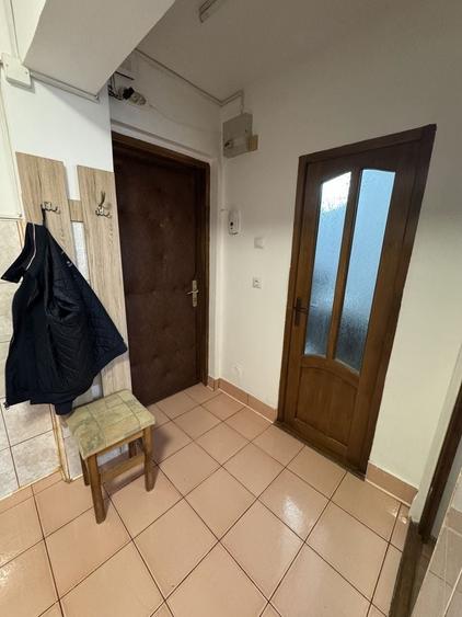 Garsonieră decomandată în Decebal