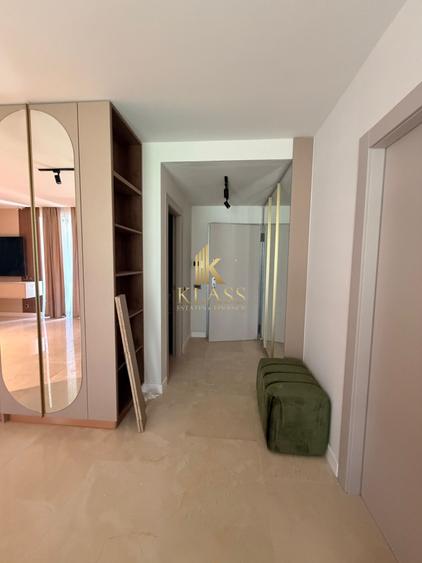 Apartament cu 4 camere decomandat în Iancu Nicolae