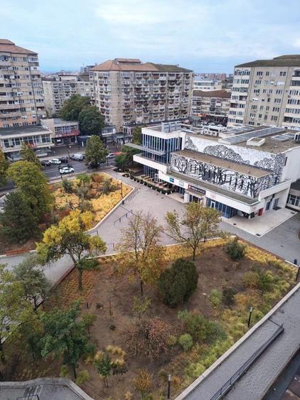 Apartament cu 2 camere semidecomandat în Rogerius