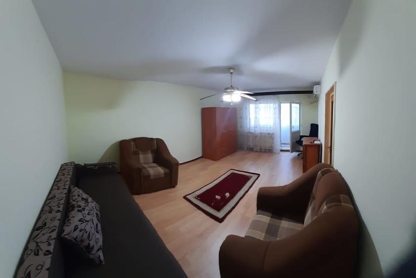 Apartament cu 2 camere decomandat în Teiul Doamnei