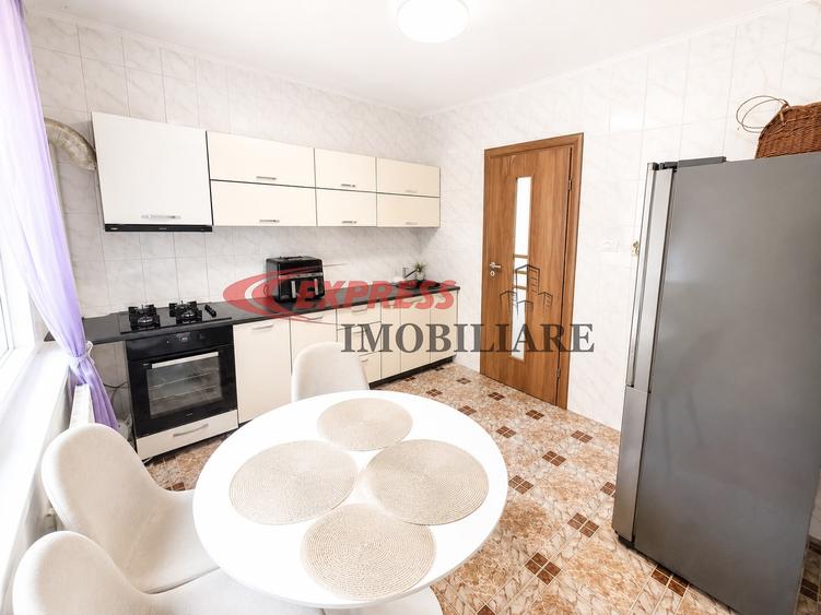 Apartament cu 3 camere decomandat, mobilat în Vitan Mall