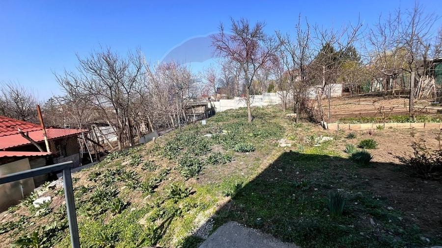 Casă cu 3 camere cu Teren 300 Mp în Gării