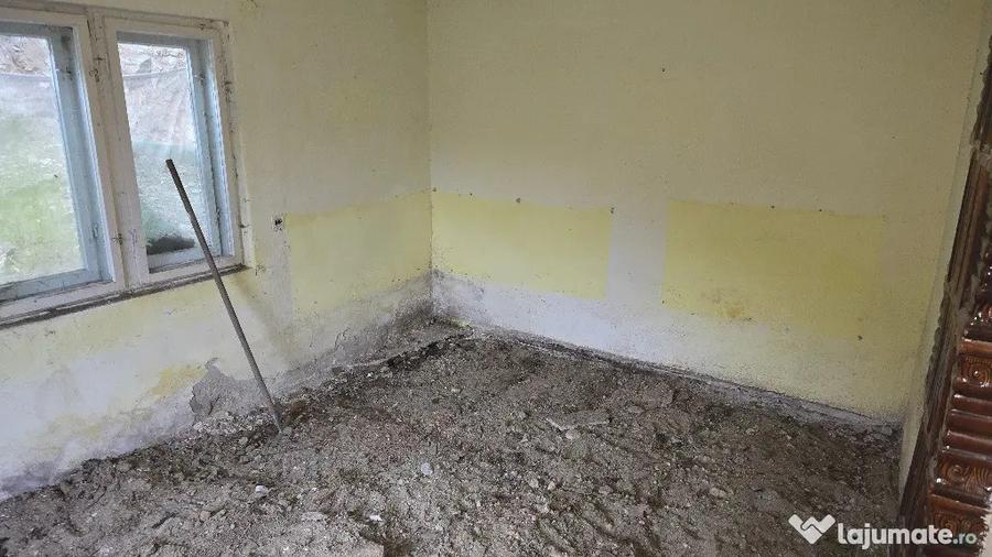 Casă cu 2 camere cu Teren 922 Mp în Aurel Vlaicu