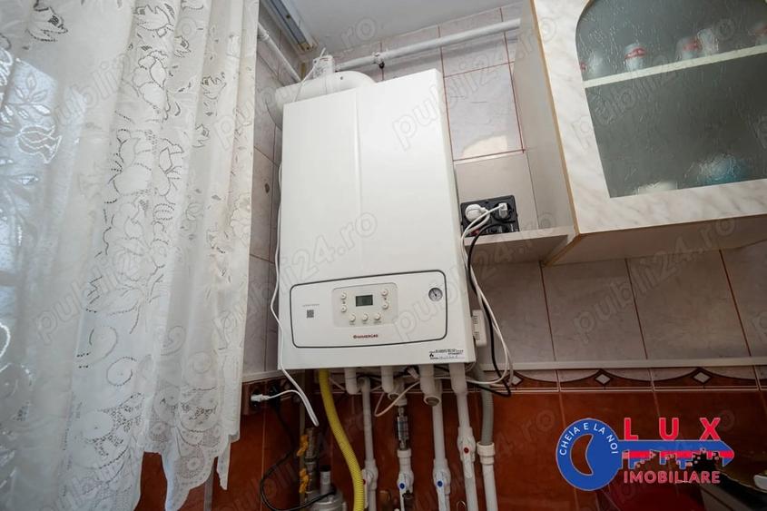Apartament cu 3 camere semidecomandat în Neptun