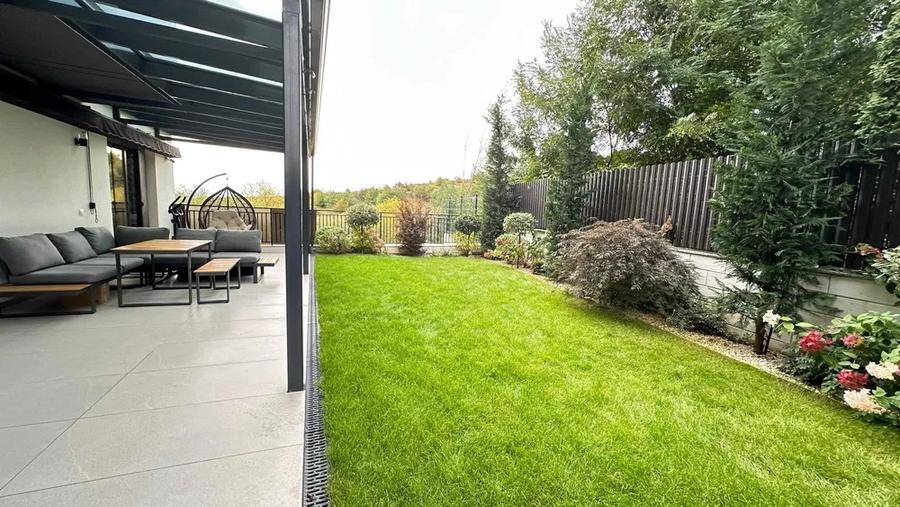 Apartament cu 3 camere decomandat, mobilat în Bună Ziua