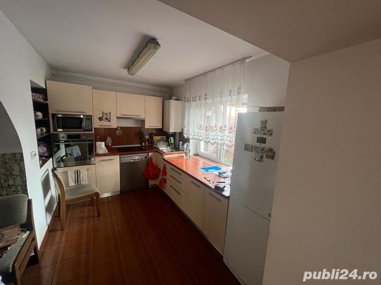 Casă cu 6 camere în Mihai Viteazu