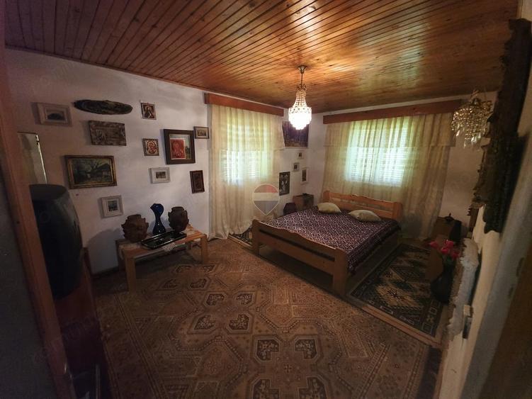 Casă cu Teren 803 Mp în Bistrița