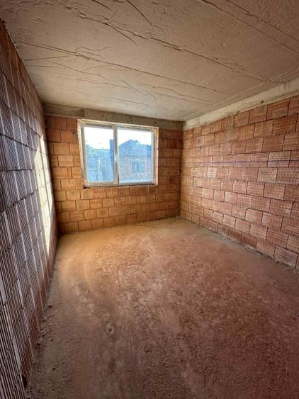 Duplex cu 4 camere cu Canalizare în Gilău