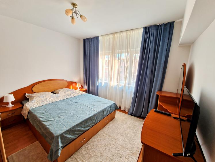 Apartament cu 3 camere decomandat în Lujerului