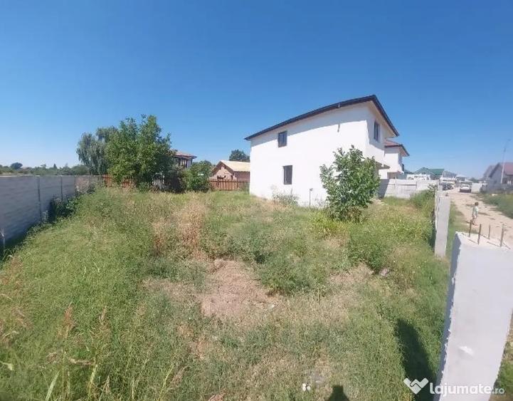 Casă cu 4 camere cu Teren 470 Mp în Vârteju