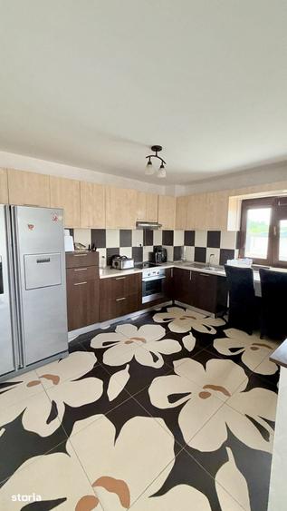Casă cu 6 camere cu Teren 2040 Mp în Mihăești