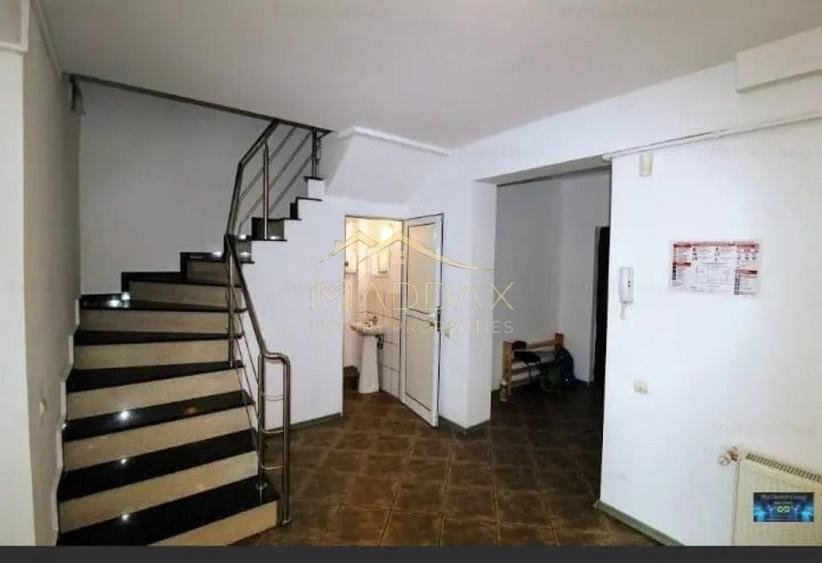 Birou, de 220 mp, în Vitan