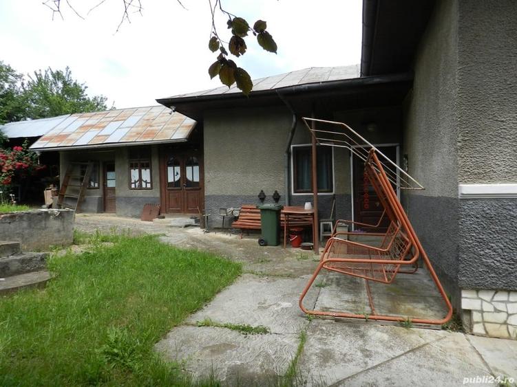 Casă cu 5 camere cu Teren 2300 Mp în Băicoi