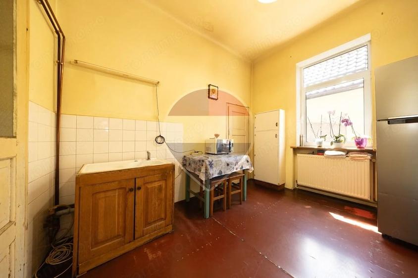 Casă cu 3 camere cu Teren 369 Mp în 13 Decembrie