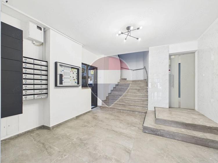 Apartament cu 3 camere decomandat în Romană