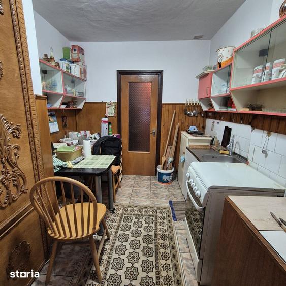 Apartament cu 2 camere decomandat în Polivalentă