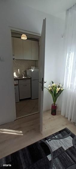 Garsonieră în Titan