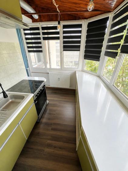 Apartament cu 3 camere decomandat în Vest