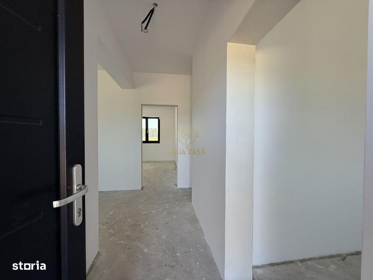 Casă cu 4 camere cu Teren 650 Mp în Mărtinești