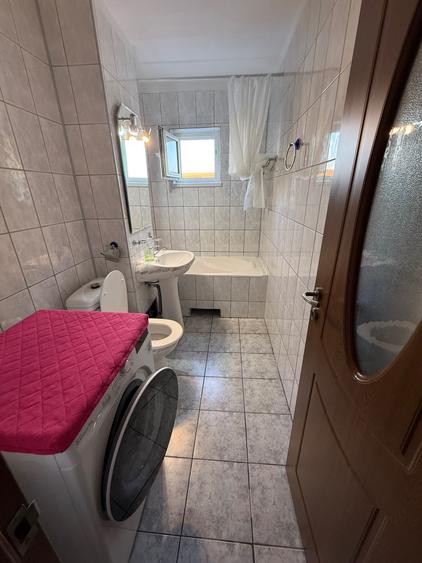 Apartament cu 2 camere semidecomandat în Lipovei