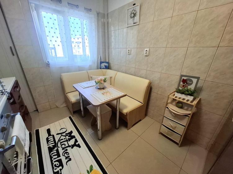 Apartament cu 4 camere decomandat în Nicolae Grigorescu