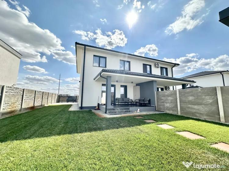 Casă cu 4 camere cu Teren 262 Mp în Urseni