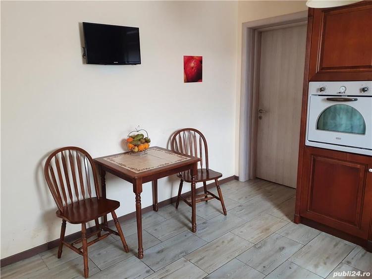 Casă cu 7 camere cu Teren 415 Mp în Găneasa