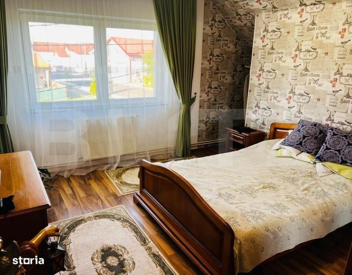 Casă cu 4 camere în Chinari