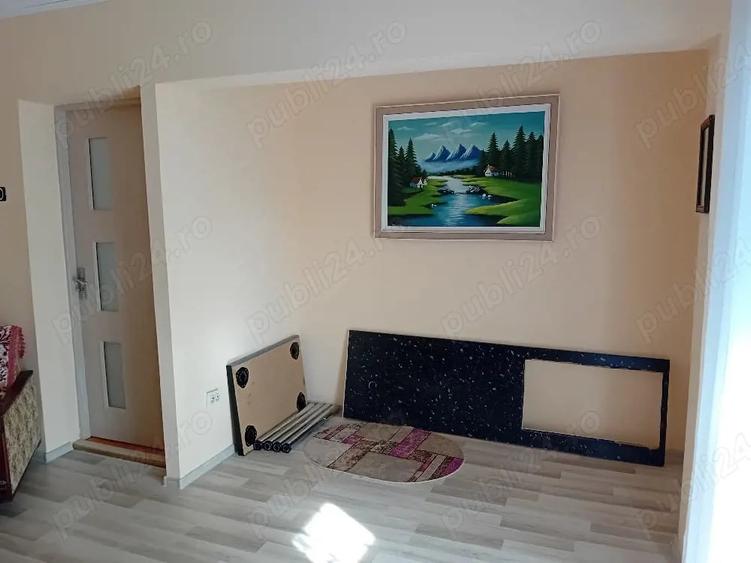 Apartament cu 3 camere decomandat în Micro 20