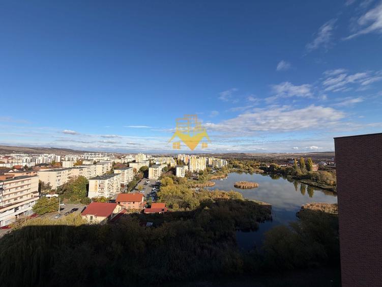 Apartament cu 2 camere semidecomandat, mobilat în Între Lacuri