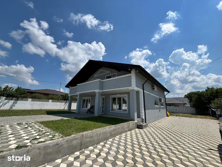Casă cu 5 camere cu Teren 1050 Mp în Central