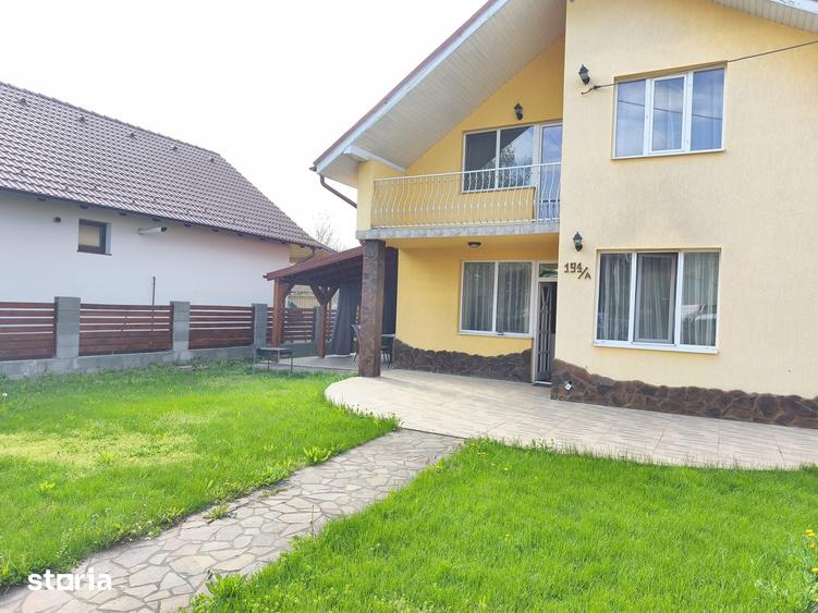 Casă cu 3 camere cu Teren 400 Mp în Acățari