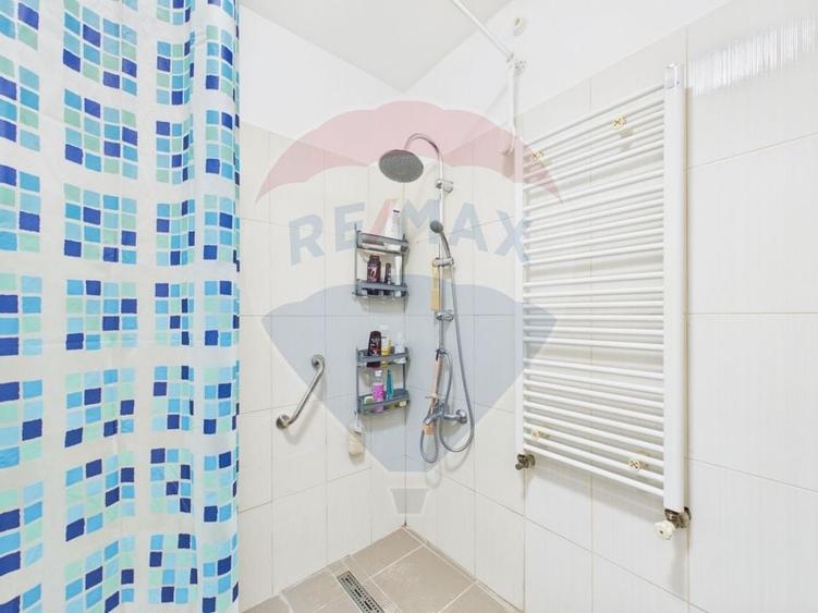 Casă individuală cu 5 camere cu Teren 356 Mp în Bucureștii Noi
