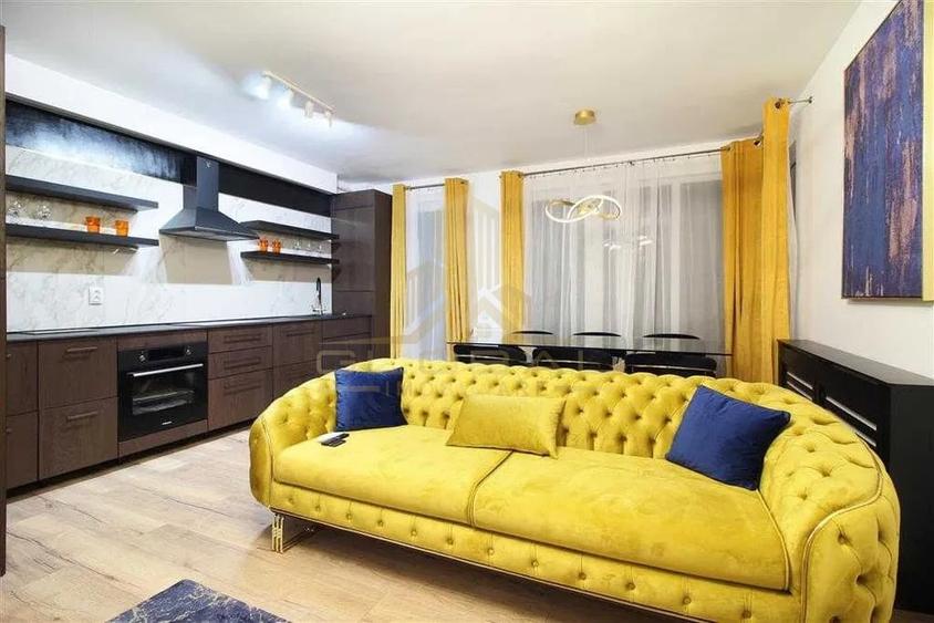 Apartament cu 2 camere semidecomandat, mobilat în Central