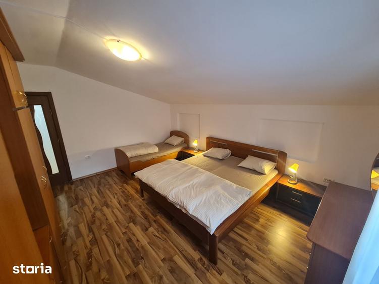 Casă cu 4 camere decomandat cu Teren 300 Mp în Central