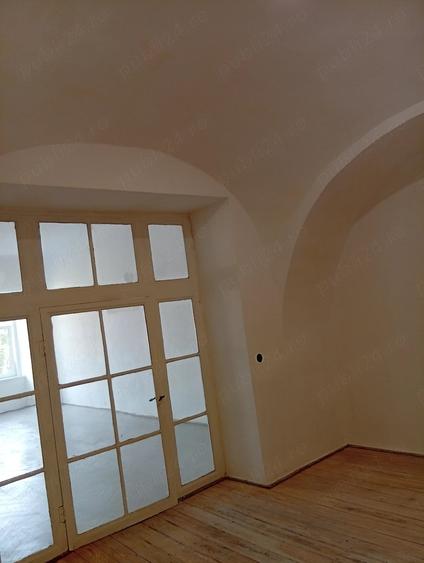 Apartament cu 2 camere nedecomandat în Central