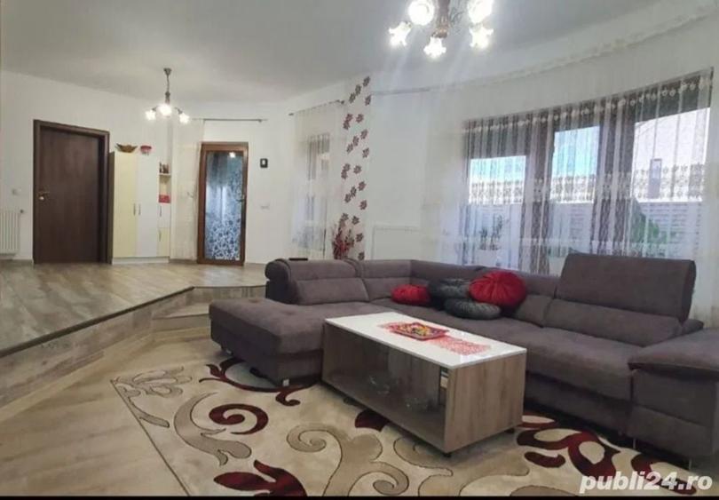 Casă cu 5 camere în Giroc