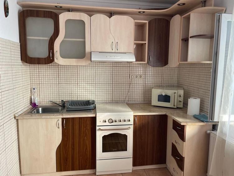 Apartament cu 3 camere decomandat în Rogerius