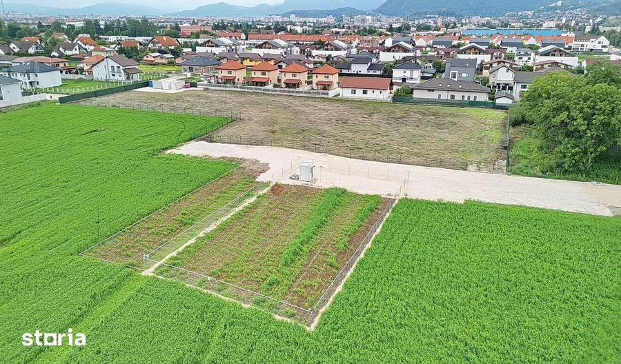 Teren de 800 mp, în Stupini