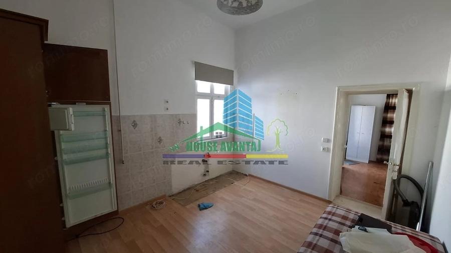 Casă cu 3 camere cu Teren 470 Mp în Central