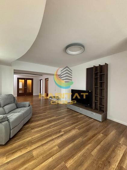 Apartament cu 5 camere decomandat, mobilat în Berceni