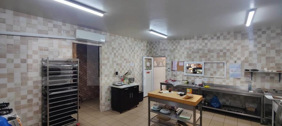 Spațiu comercial, de 173 mp, în Micro 6