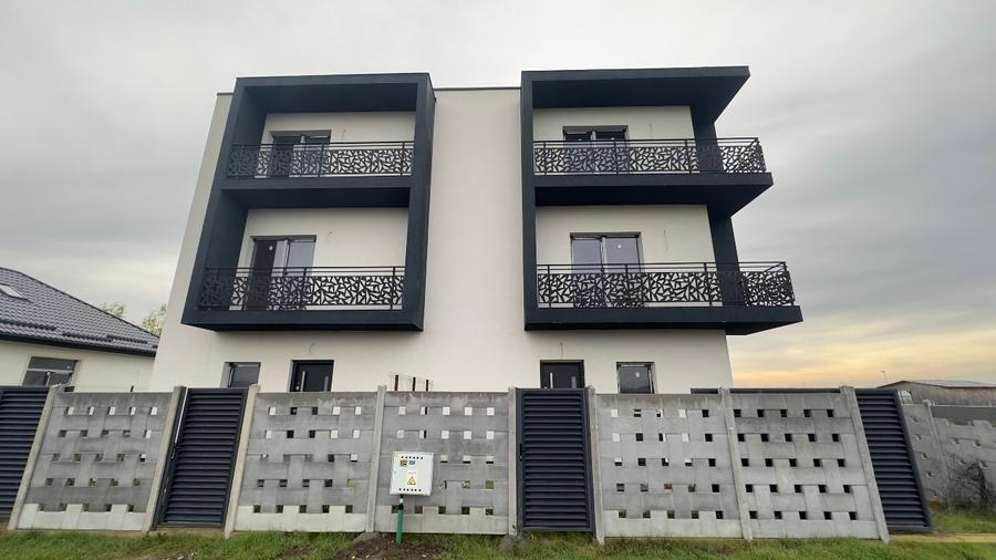 Duplex cu 5 camere cu Canalizare în Sud-Vest