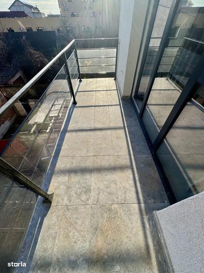 Apartament cu 2 camere decomandat în Intim