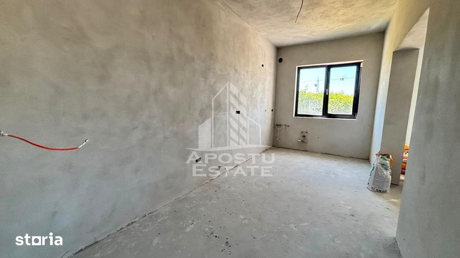 Casă cu 4 camere cu Teren 333 Mp în Lipovei