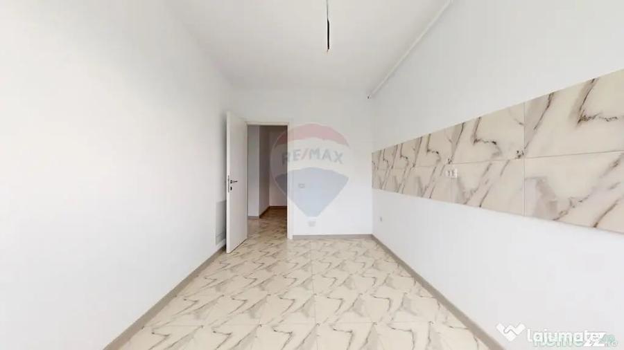 Apartament cu 3 camere decomandat în Sânpetru