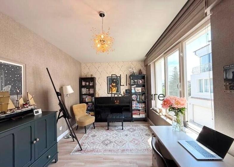 Duplex cu 7 camere cu Canalizare în Iancu Nicolae