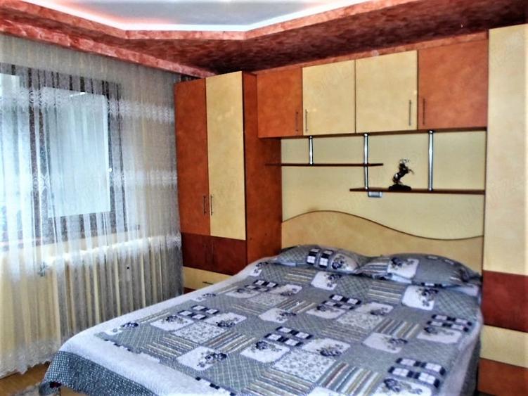 Apartament cu 2 camere decomandat în Vest